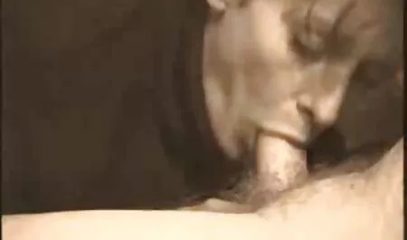 Russische meisjes voelen een grote lul mooie seksfilms in hun kont