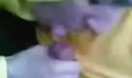 Moedig uw leden lesbische seksfilm indien mogelijk aan