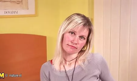 De dunne Lesbienne kocht een metgezel blauwe goede seksfilms dildo.