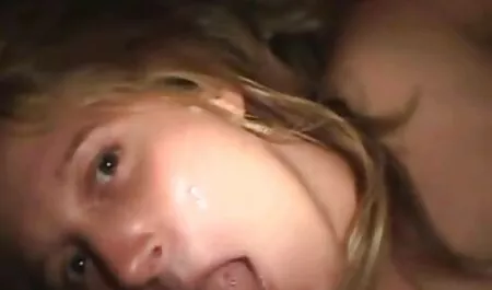 Mannen genieten van strakke hanen kim holland seksfilms van prostituees van hun jeugd.