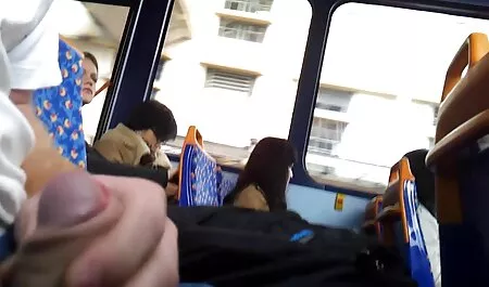 Een Rus neukt een mooie Aziaat. seksfilm 123