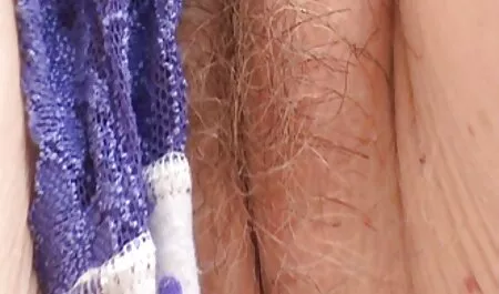 Twee gratis seksfilms kijken kerels neuken een mooi meisje.
