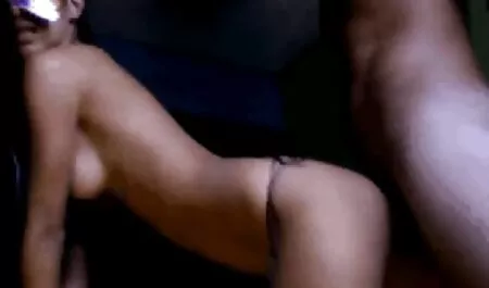 BDSM met een romantische seksfilm mooie brunette