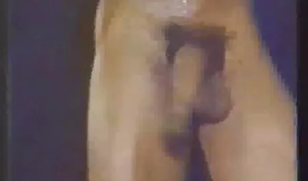 Een knal massage seksfilm van een mooie blonde