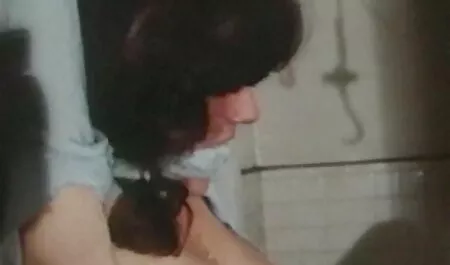 Blond verleidt haar seksfilm lesbisch lerares.