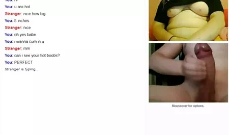 De gratis korte seksfilms seksuele beproeving van de rondborstige blondine