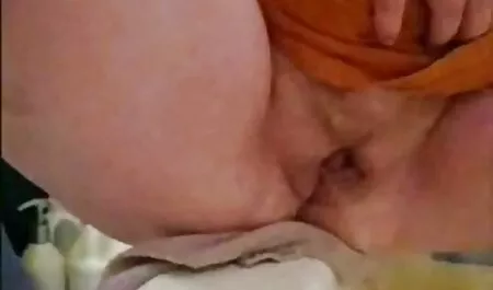 Een nymfomane poseren romantische seksfilm is interessant.