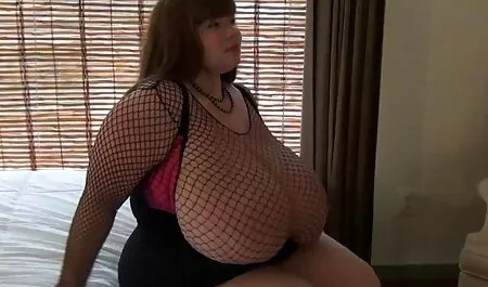 De schoonheid van de smaak zit in haar maag en masturbeerde gratis seks film haar vagina.